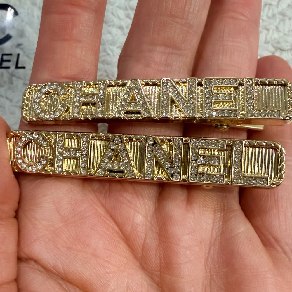 Compliments of CHANEL - 2 Gold Rhinestone Metal Hair Clips - New in bag - Picture 5 of 11